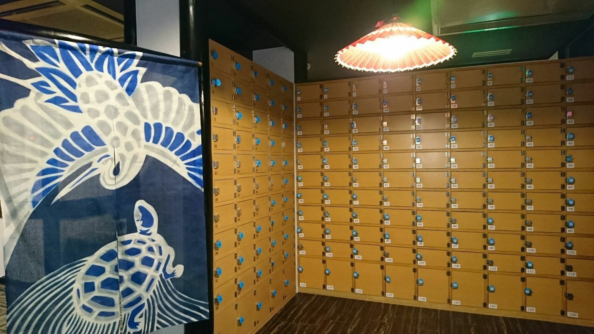 Capsule Hotel Hatagoya Tōkyō Extérieur photo